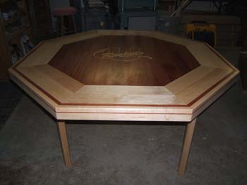Unity table 018